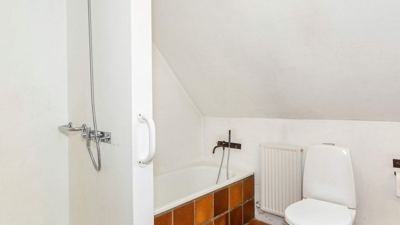 Photo of Bathroom in Logstor