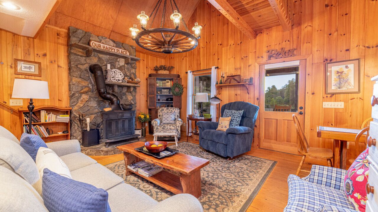Photo of Livingroom in Mountain Rest