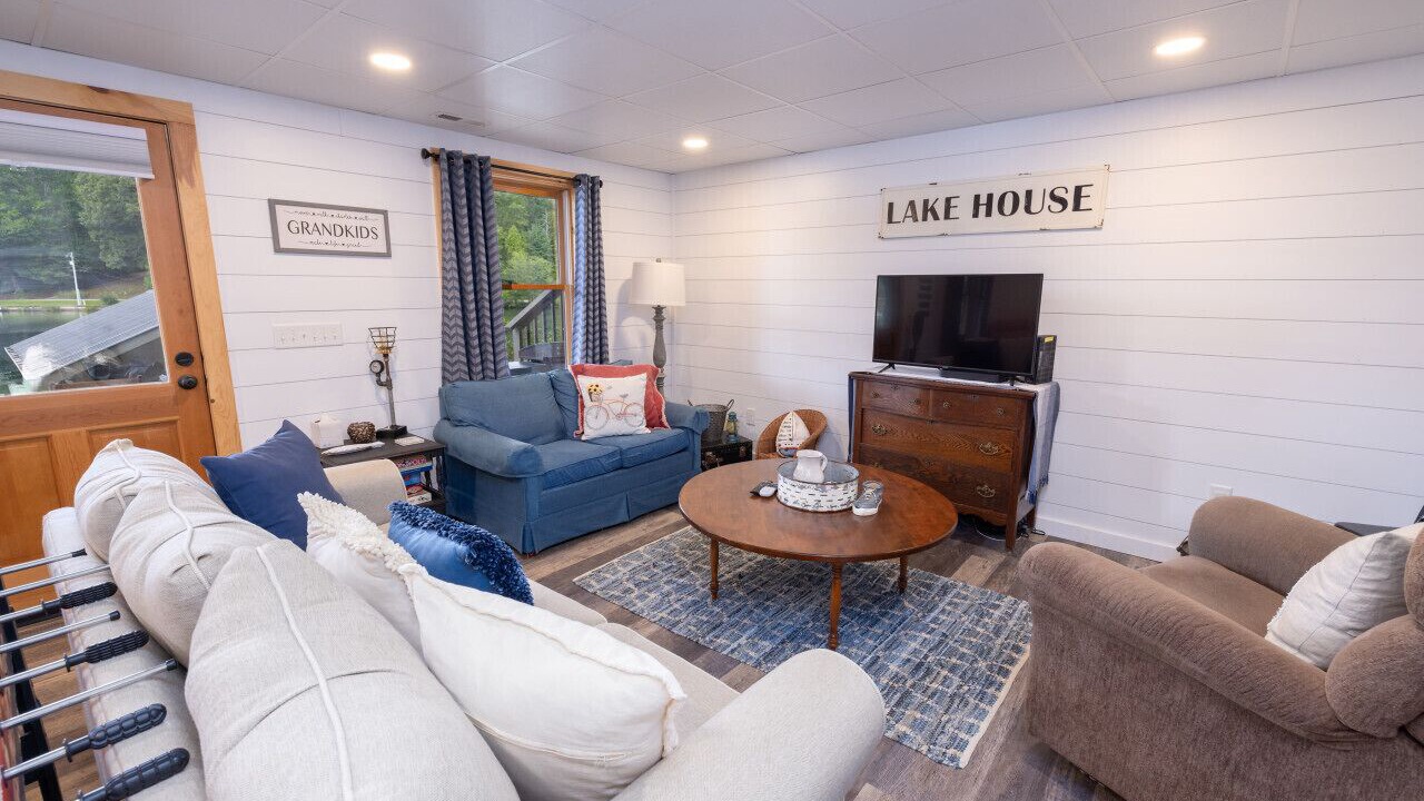 Photo of Livingroom in Mountain Rest