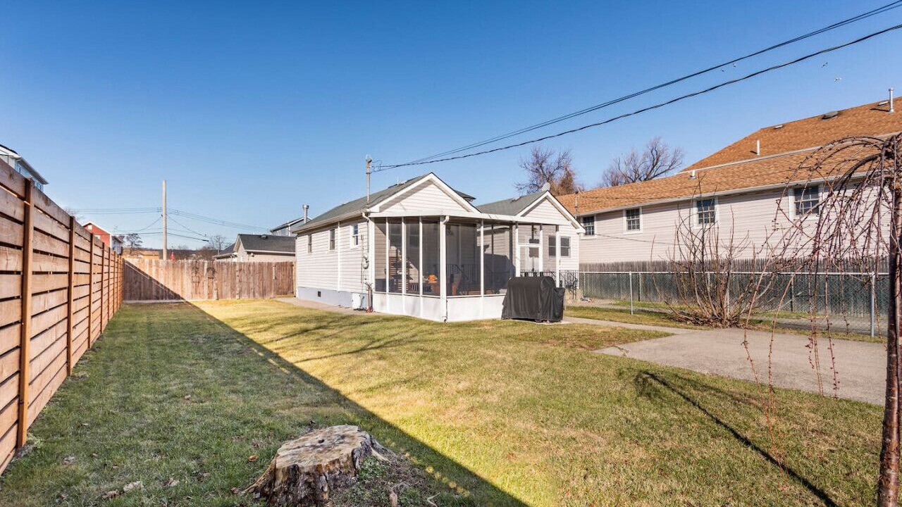 Photo of Outdoor in Midland Beach