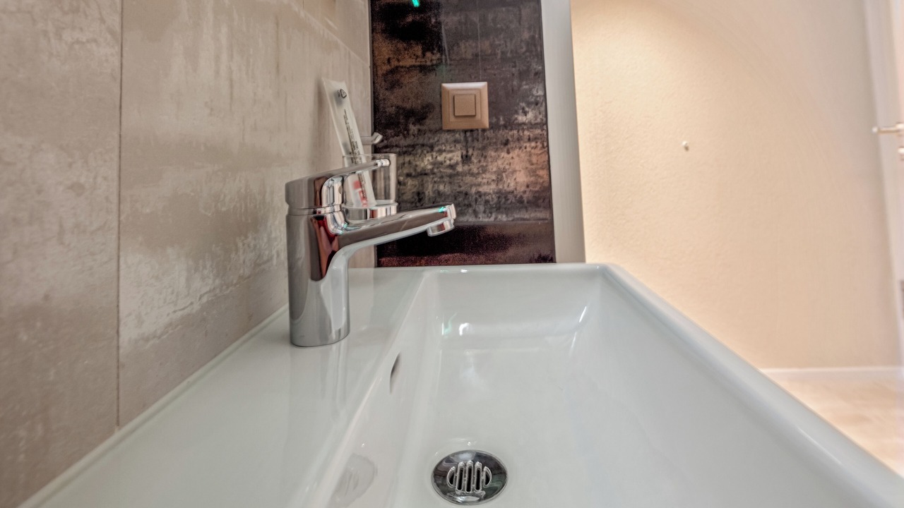 Photo of Bathroom in Tann