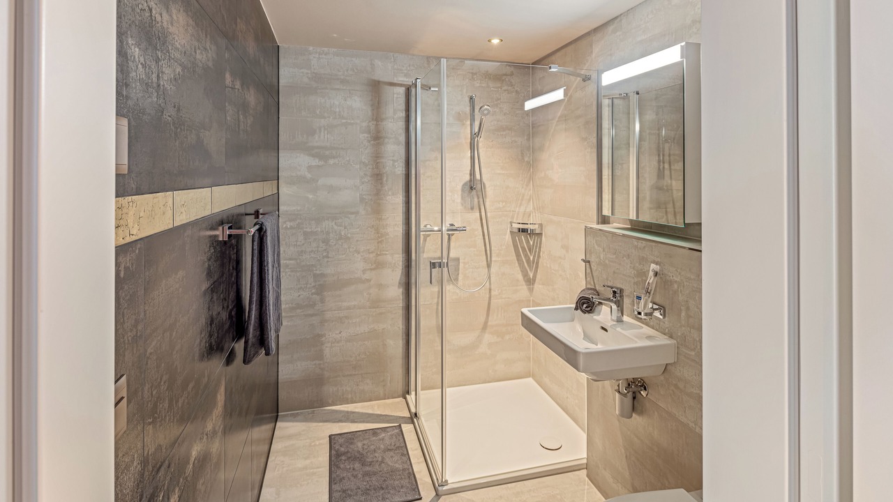 Photo of Bathroom in Tann