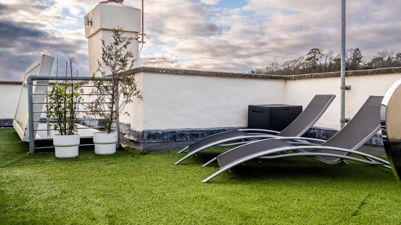 Photo of Others in Reigate