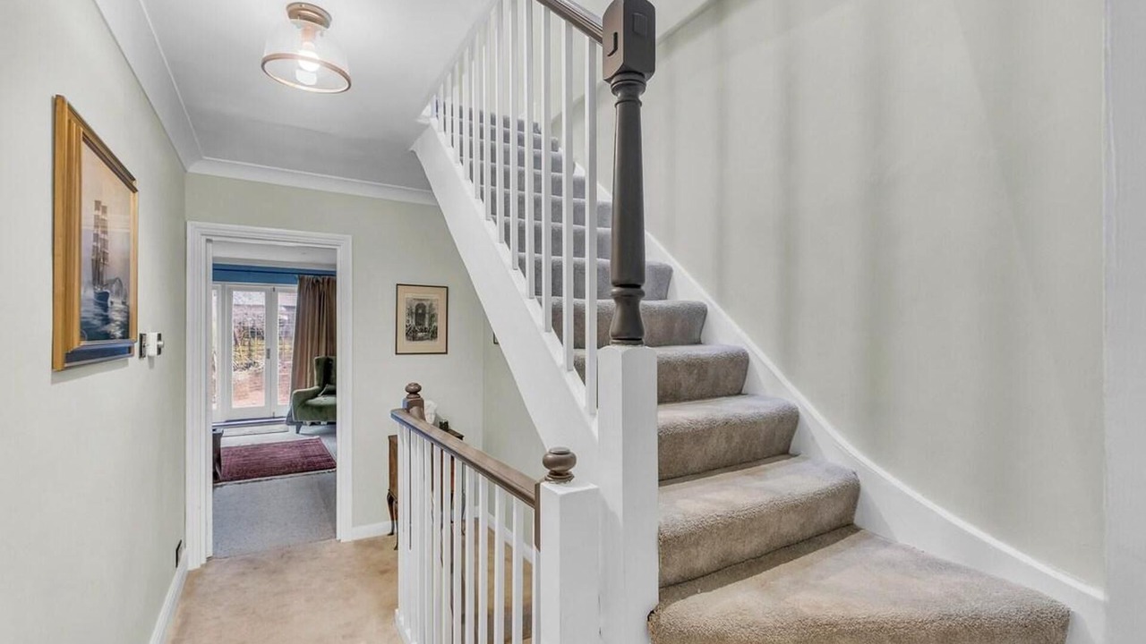 Photo of Others in Reigate