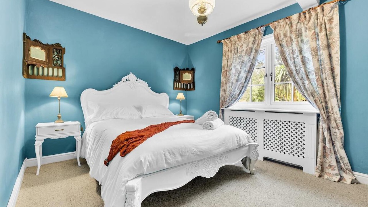 Photo of Others in Reigate