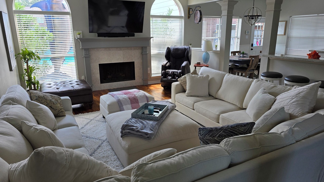 Photo of Livingroom in Tomball