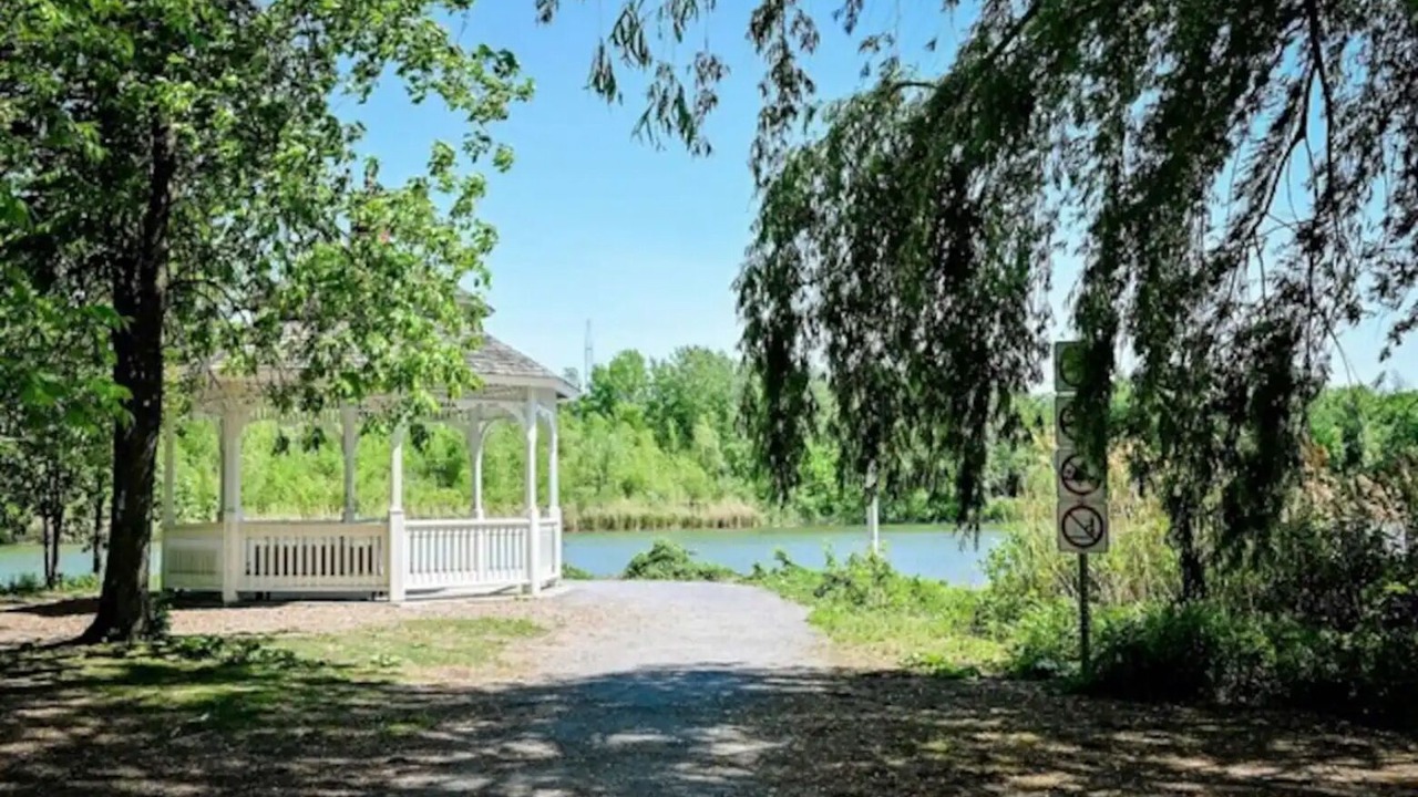 Photo of Outdoor in Dollard-des-Ormeaux