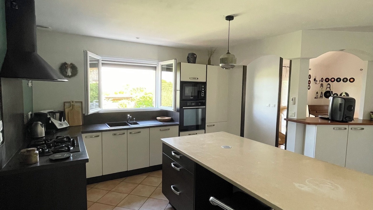 Photo of Kitchen in Venejan