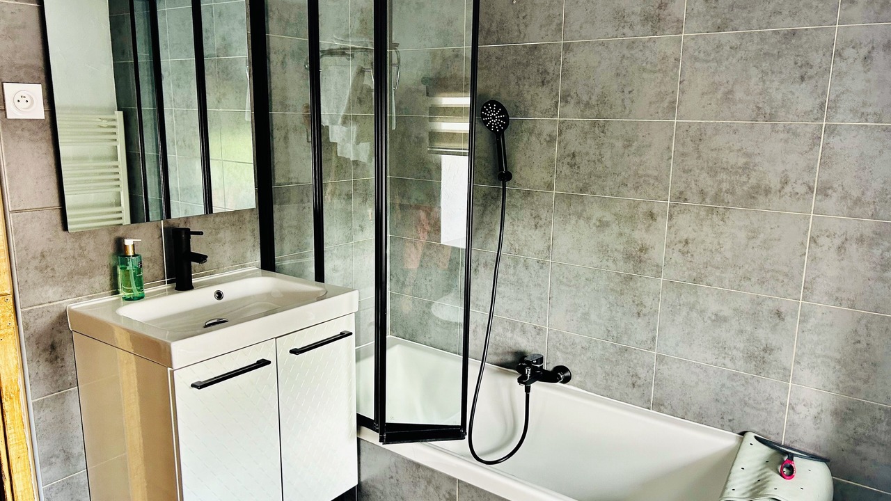 Photo of Bathroom in Corberon