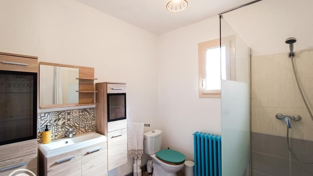 Photo of Bathroom in Frayssinet-le-Gelat