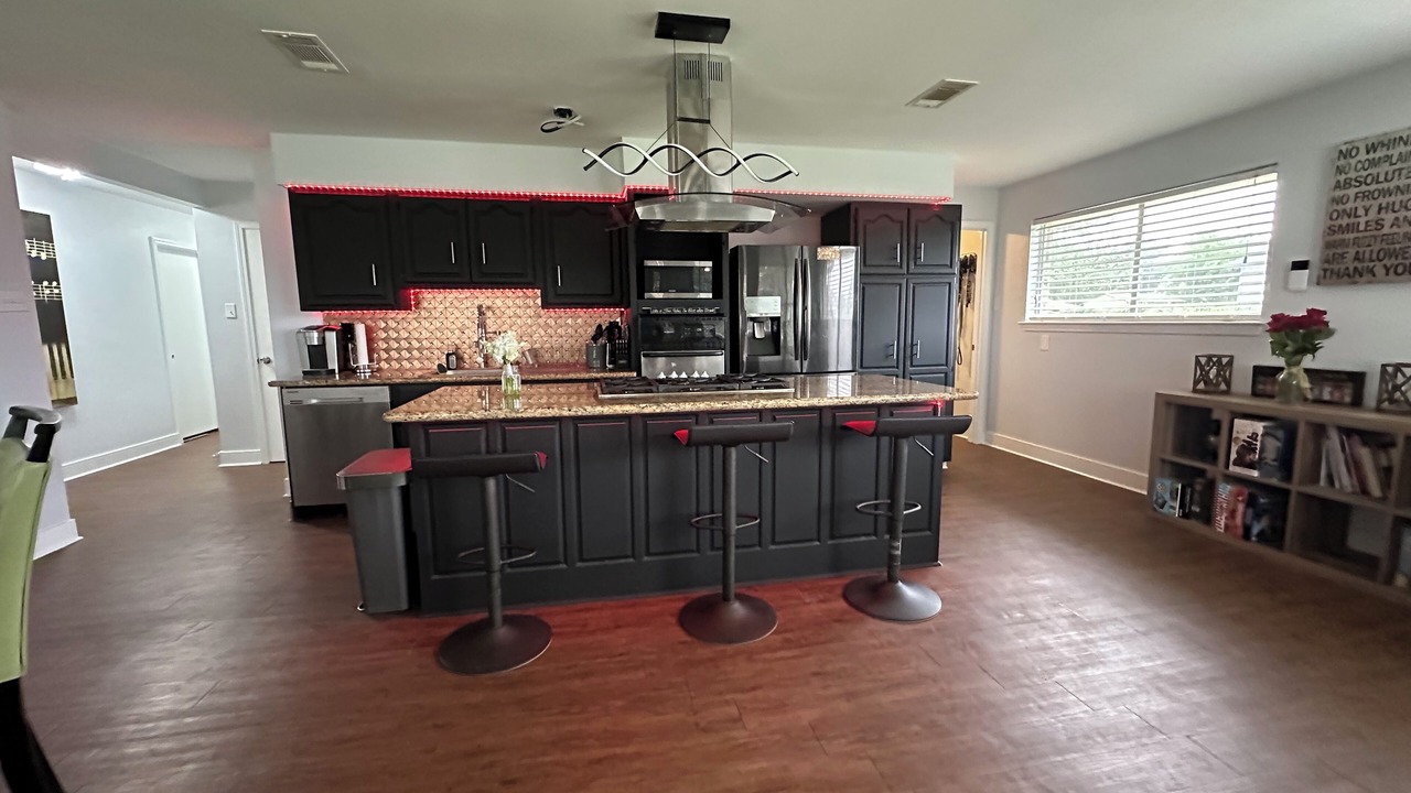 Photo of Kitchen in Kenner - Louis Armstrong International Airport