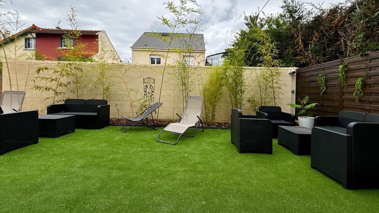 Photo of Outdoor in Sainte-Genevieve-des-Bois