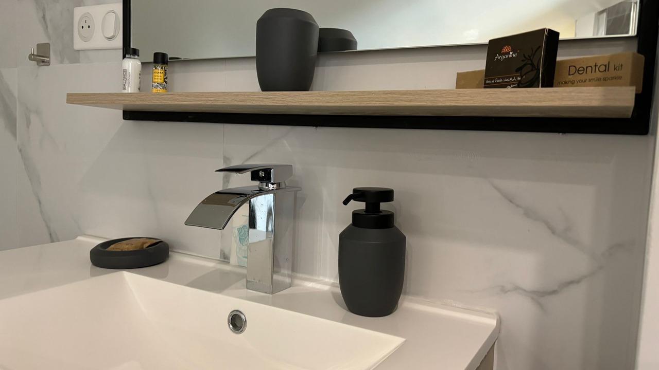 Photo of Bathroom in Sainte-Genevieve-des-Bois