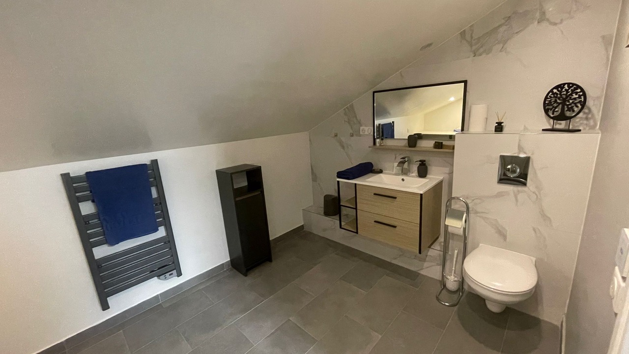 Photo of Bathroom in Sainte-Genevieve-des-Bois