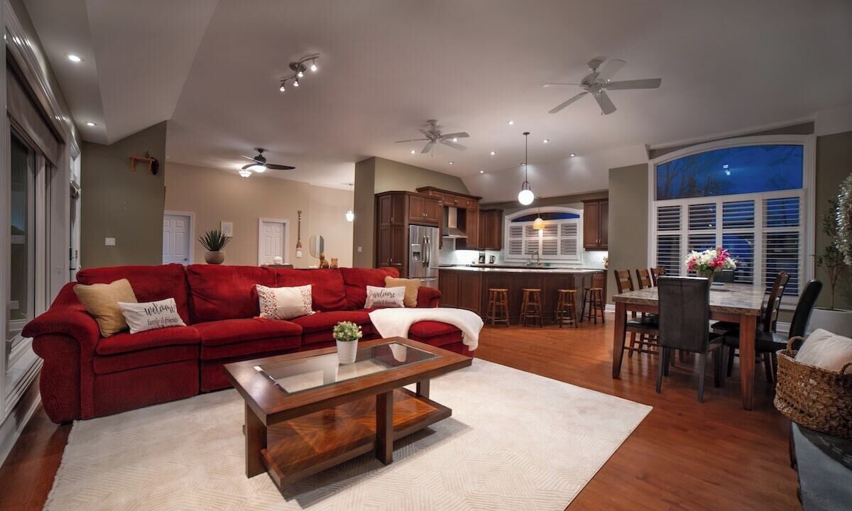 Photo of Livingroom in Scugog