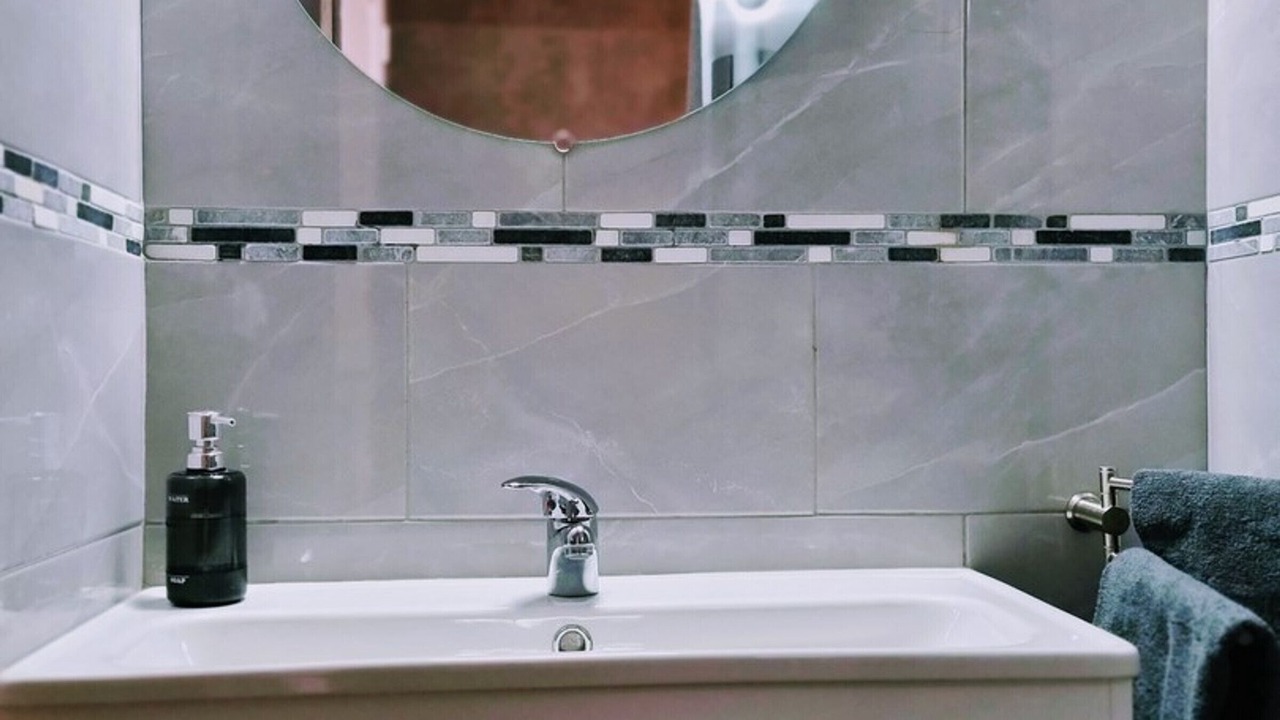 Photo of Bathroom in Louvres