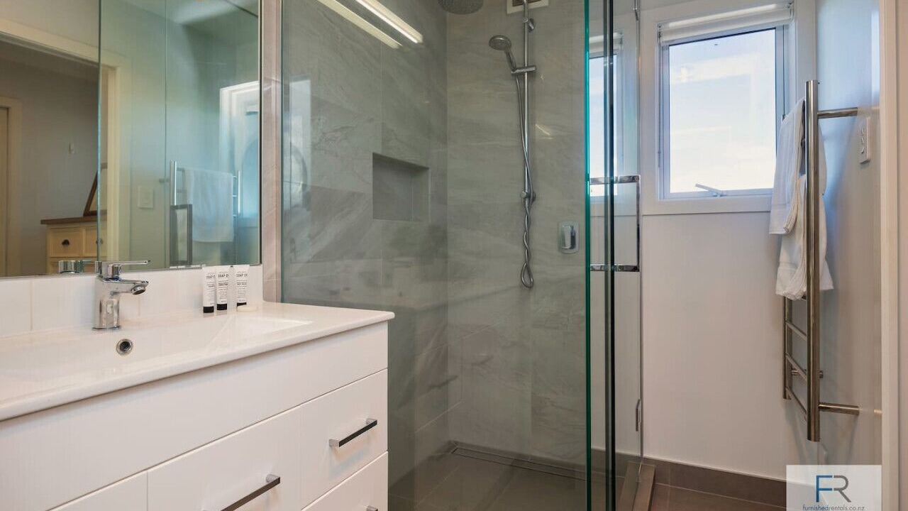 Photo of Others in Browns Bay