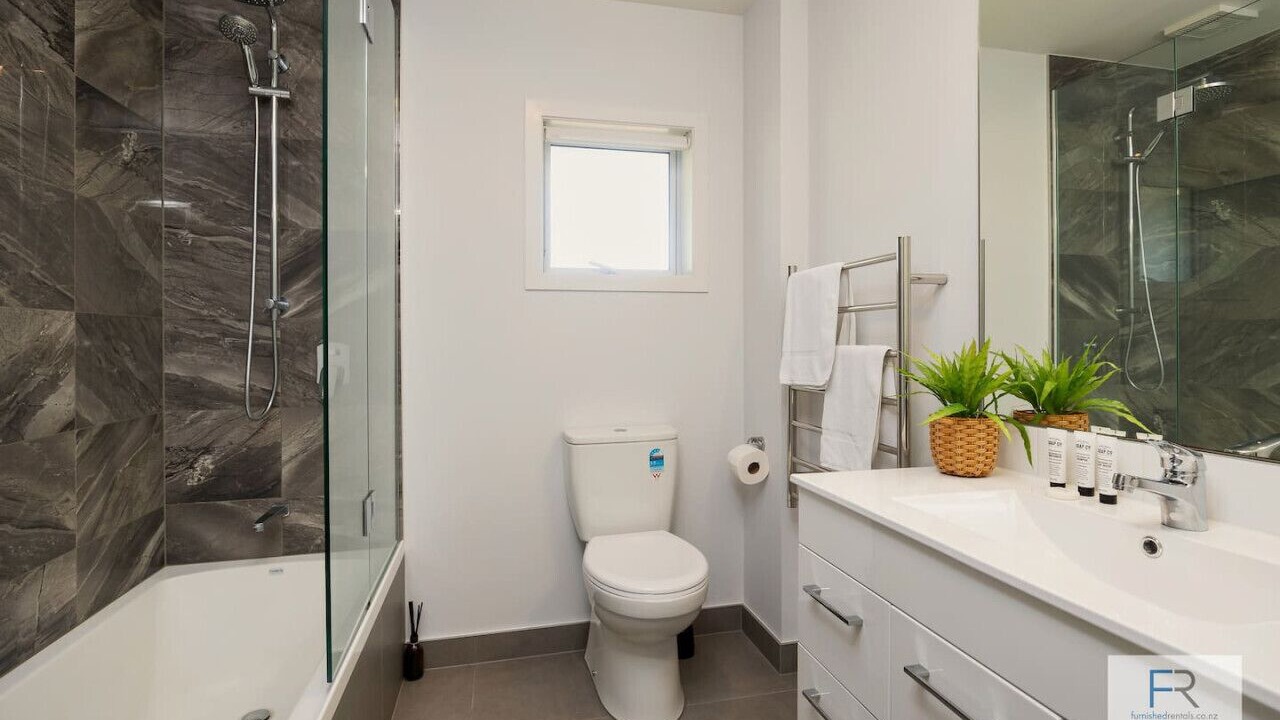 Photo of Others in Browns Bay