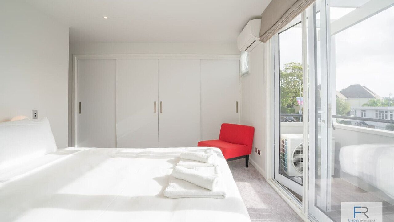 Photo of Others in Parnell