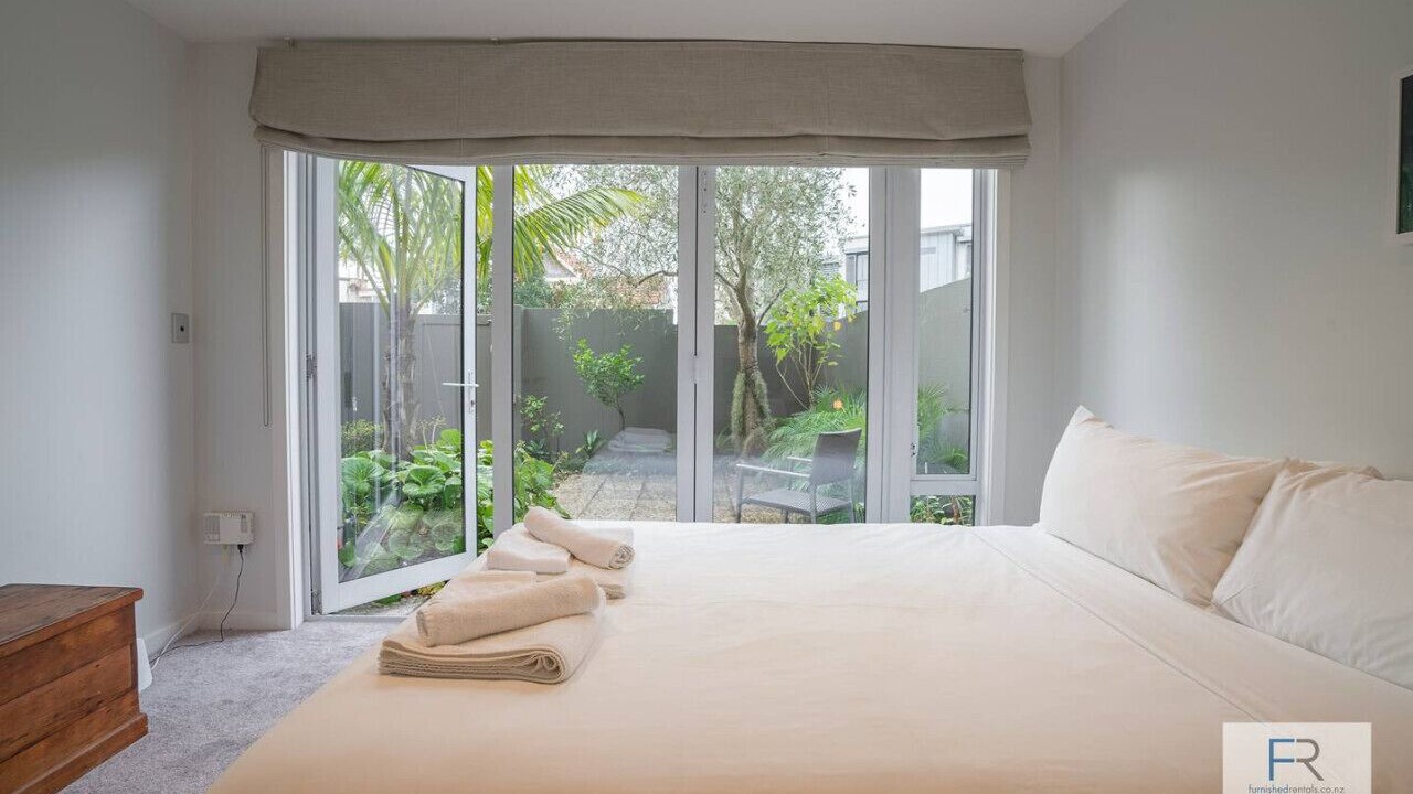 Photo of Others in Parnell