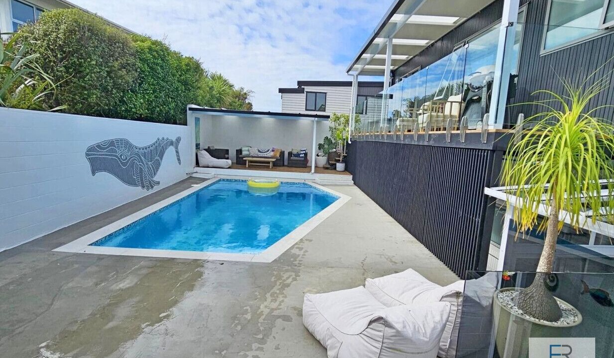 Photo of Outdoor in Castor Bay