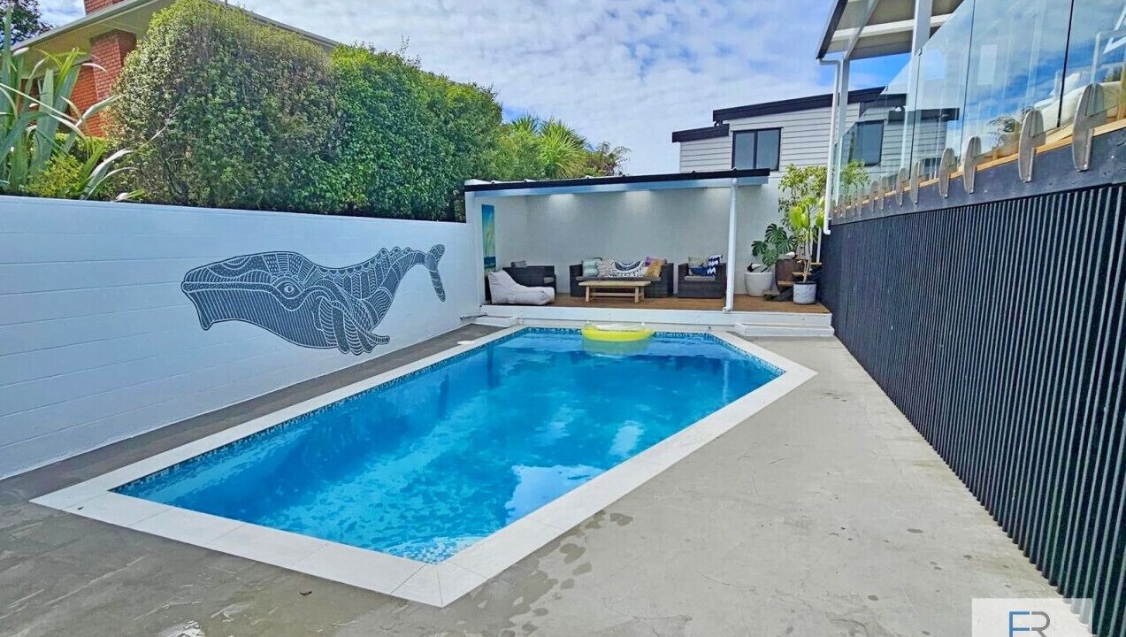 Photo of Outdoor in Castor Bay