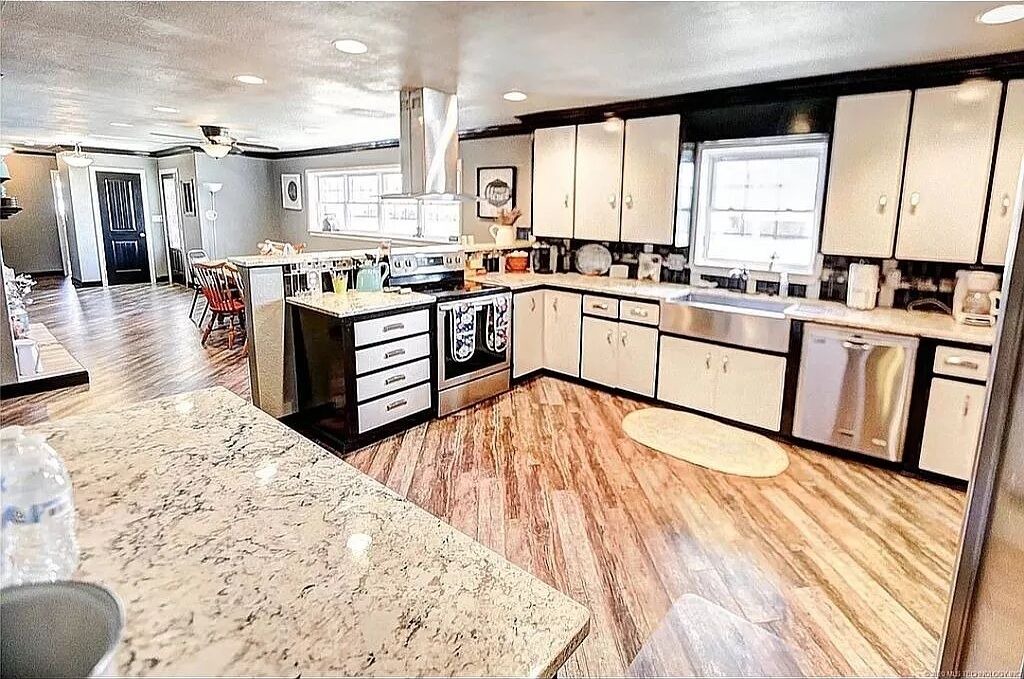 Photo of Kitchen in Pryor