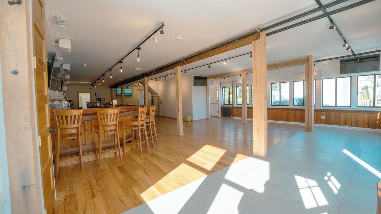 Photo of Others in Hampton Bays