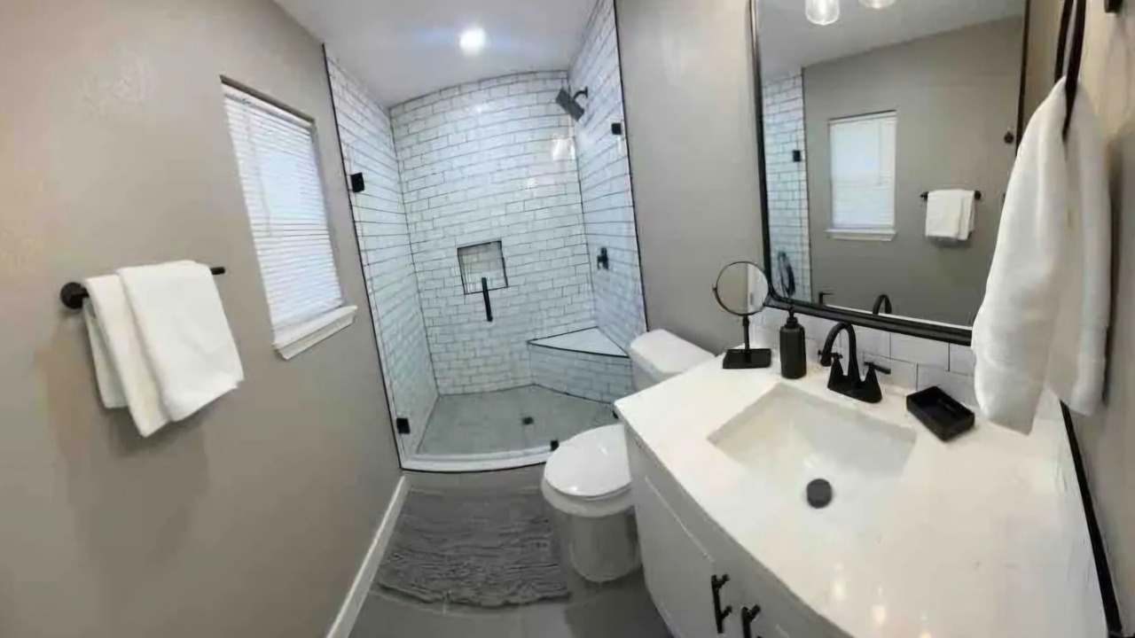Photo of Bathroom in Clayton