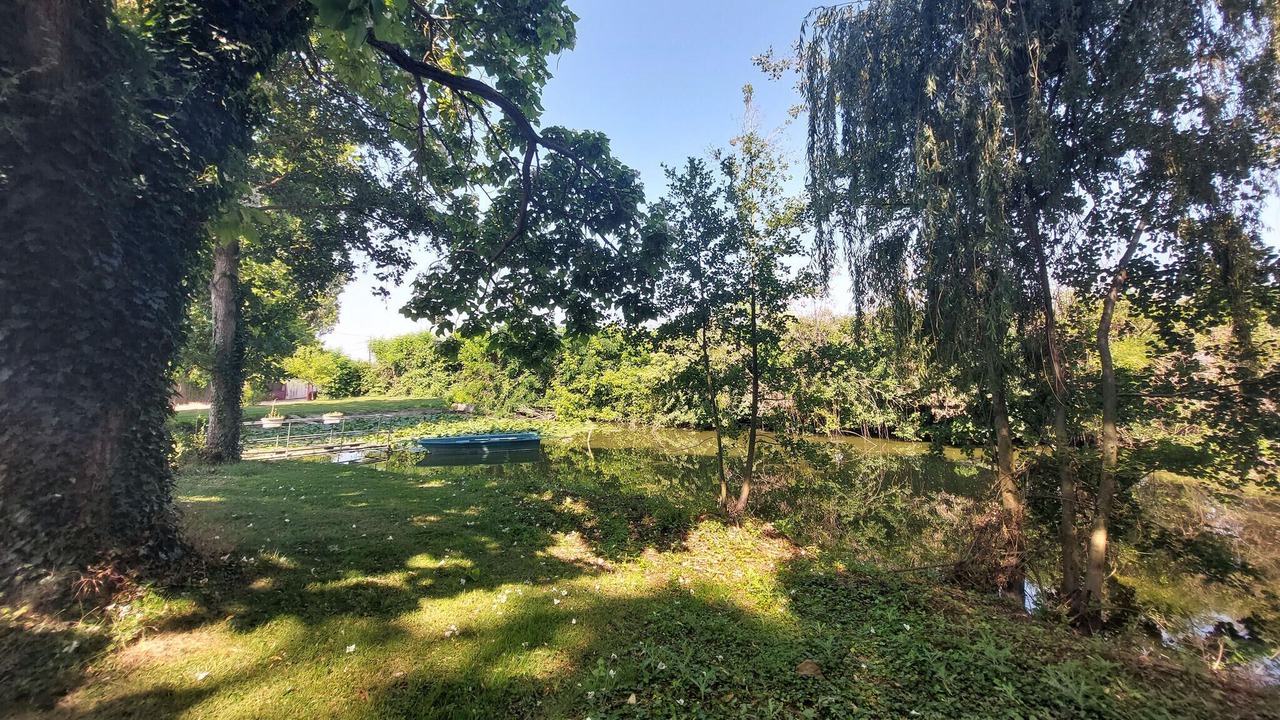 Photo of Outdoor in Allonnes