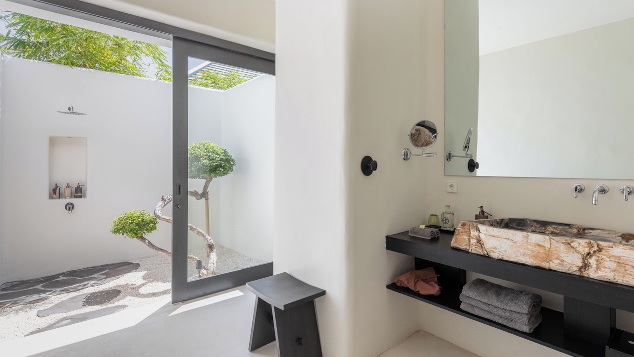 Photo of Bathroom in Tejakula