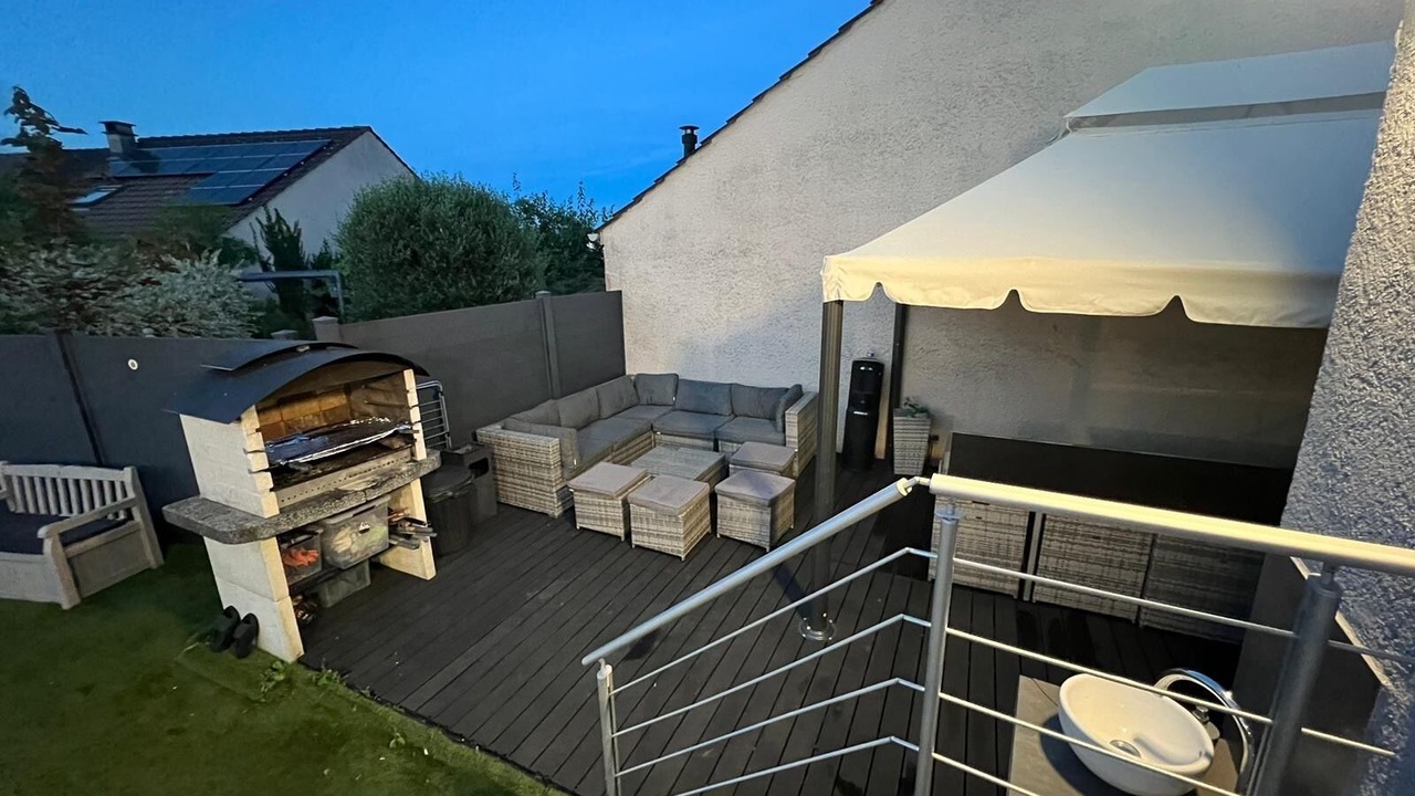 Photo of Outdoor in Jouy-le-Moutier