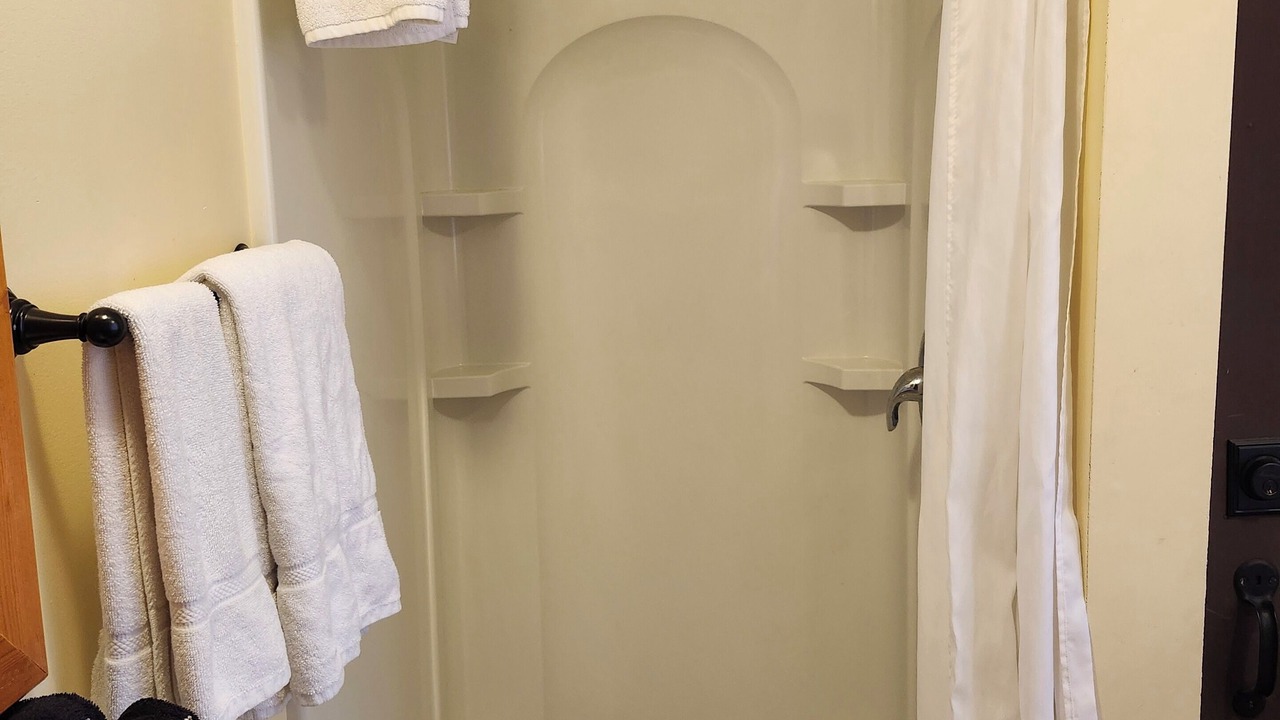 Photo of Bathroom in Kaiser