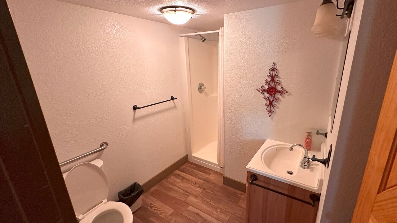 Photo of Bathroom in Kaiser