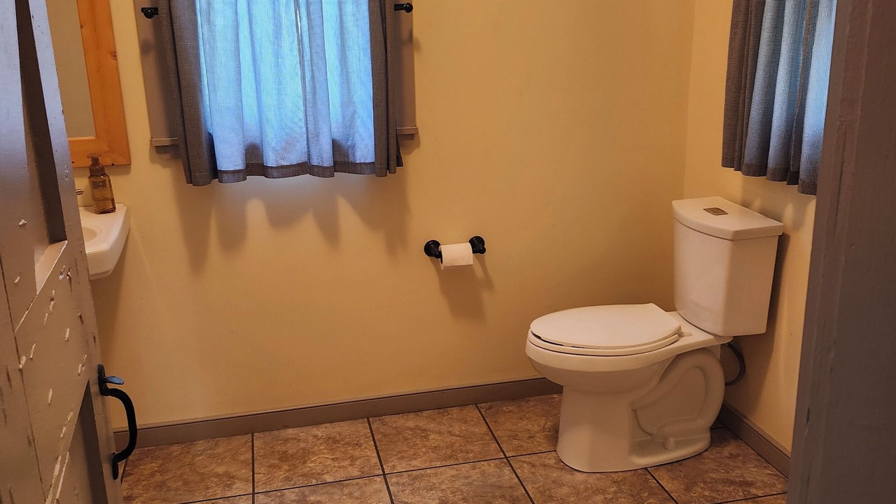 Photo of Bathroom in Kaiser