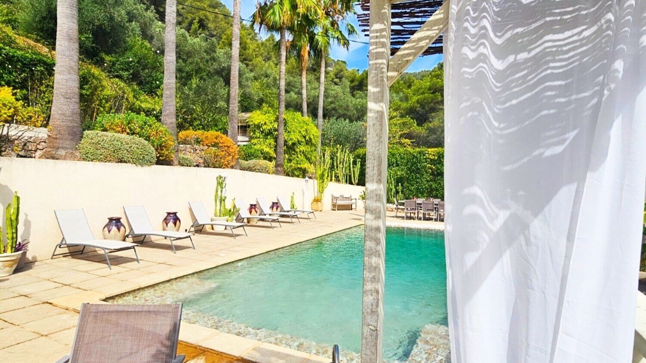 Photo of Outdoor in Drap