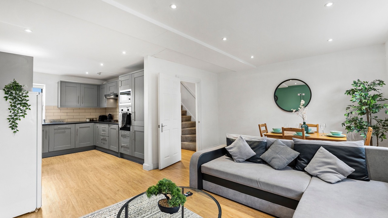 Photo of Others in Staple Hill