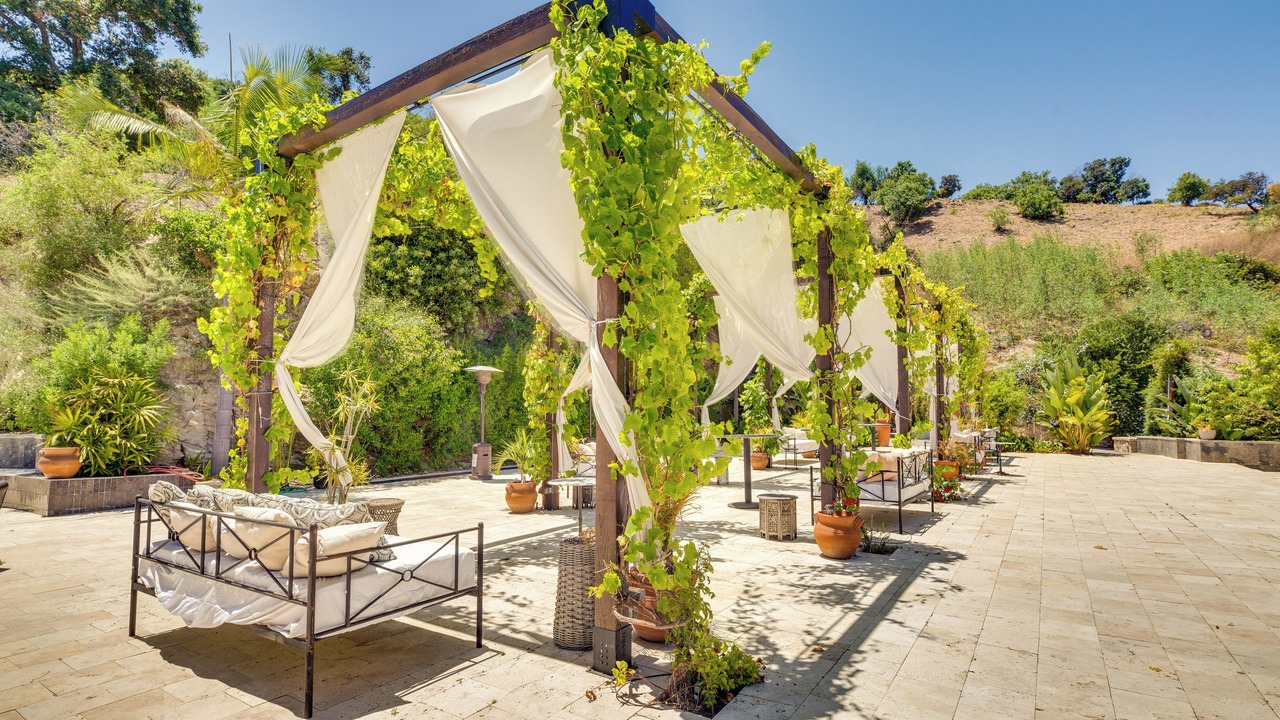 Photo of Outdoor in Sherman Oaks