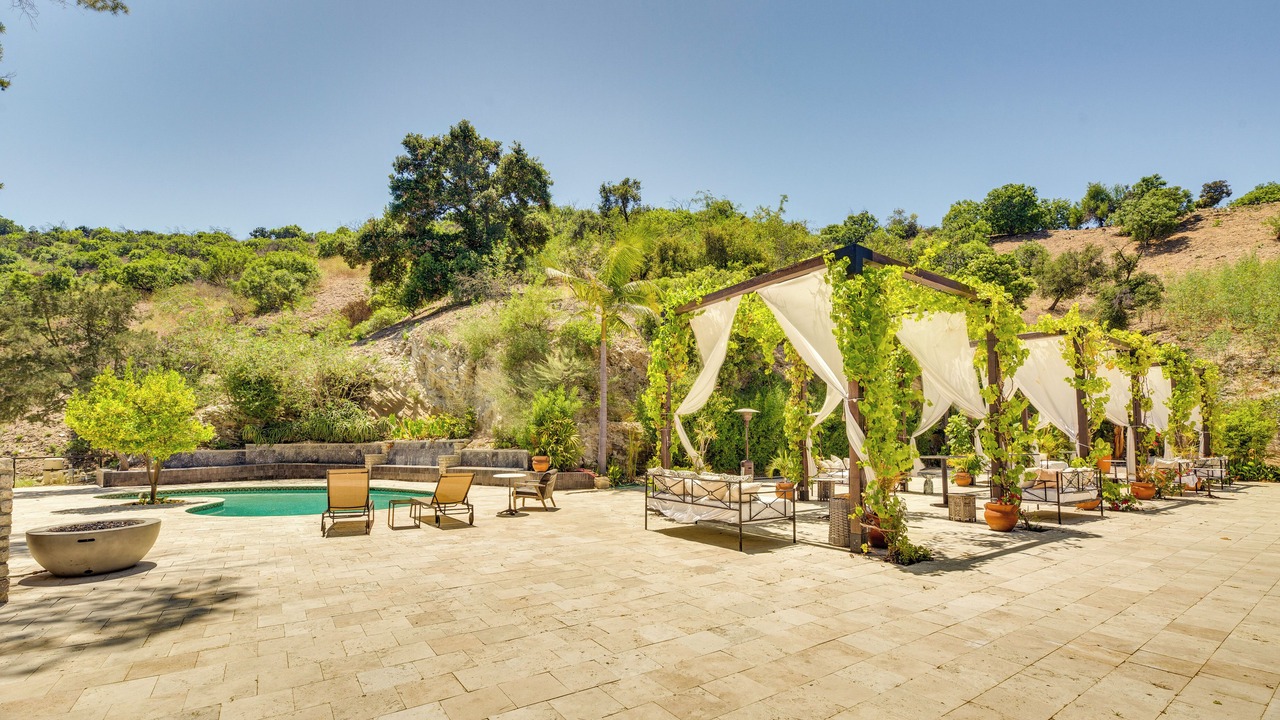 Photo of Outdoor in Sherman Oaks