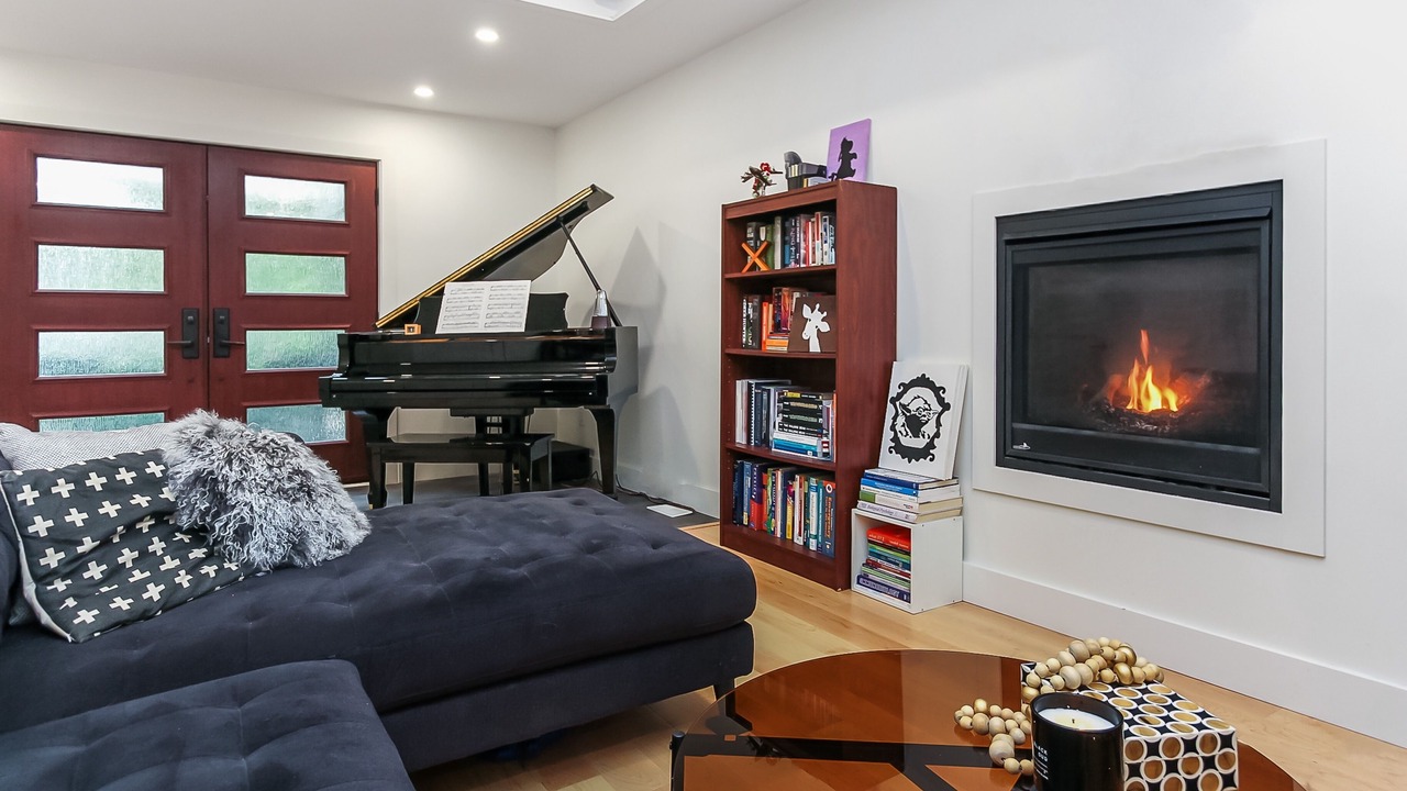 Photo of Livingroom in Wasaga Beach