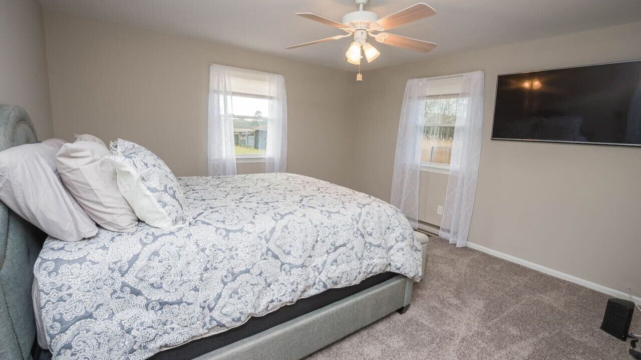 Photo of Others in Allen