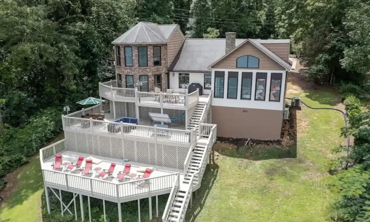 Photo of Outdoor in Townley