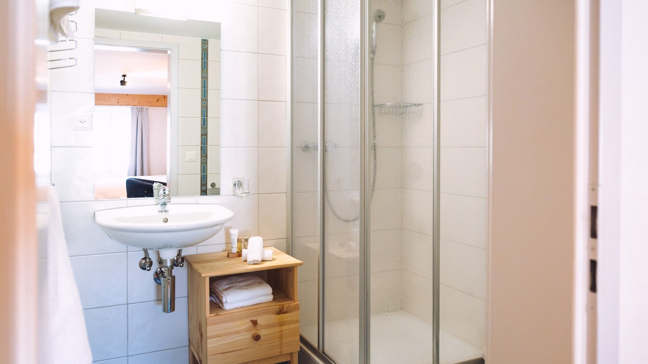 Photo of Bathroom in Broc