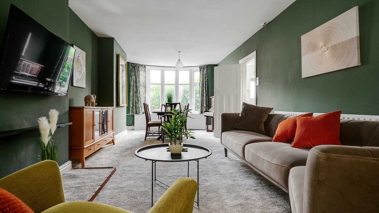 Photo of Livingroom in Withington