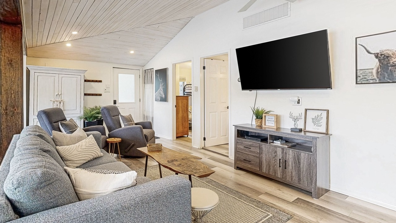 Photo of Livingroom in Tiny