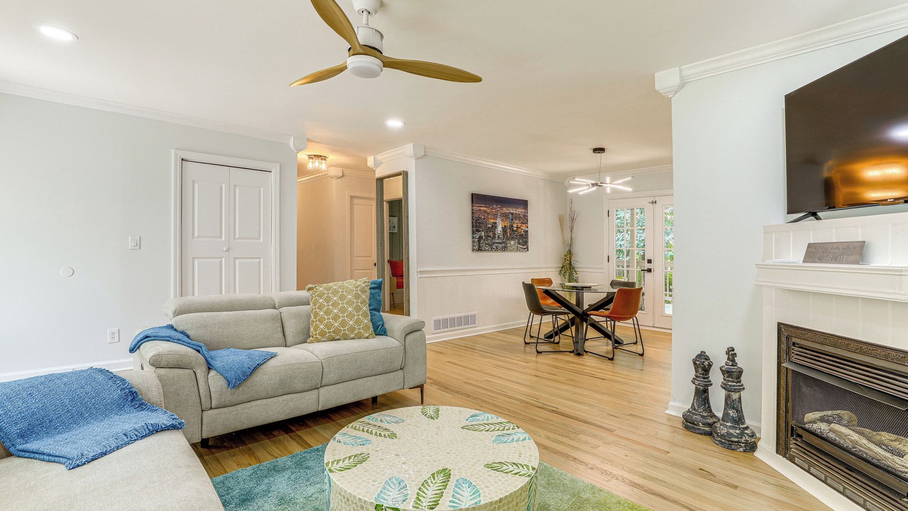 Photo of Livingroom in Chamblee