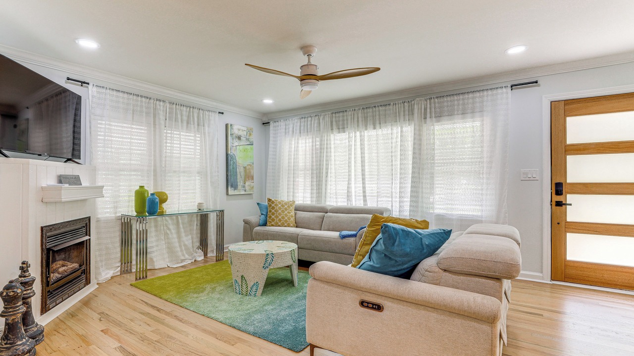 Photo of Livingroom in Chamblee