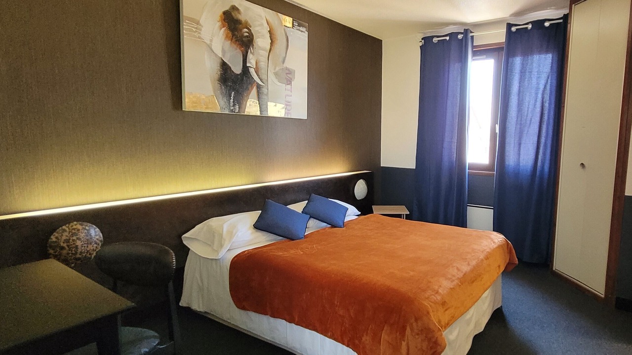 Photo of Bedroom in Digoin