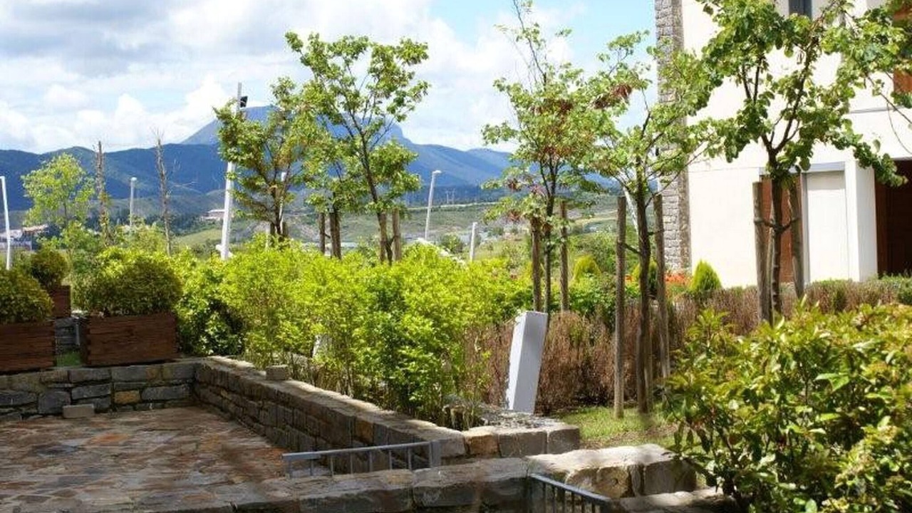 Photo of Outdoor in Latas