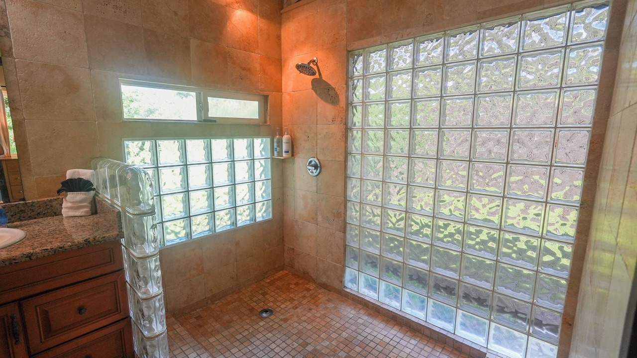 Photo of Others in Waialee